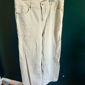 Old Navy Women's Cream Flare & Wide Leg Jeans